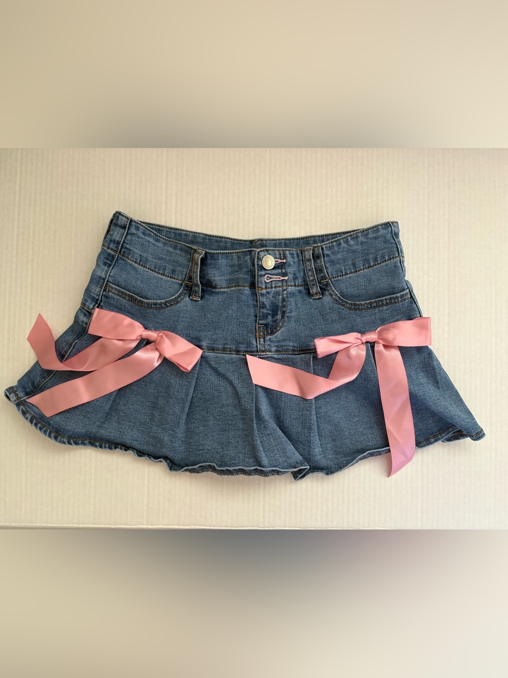 Juicy Couture Pink Ribbon Pleated Denim Mini Skirt Size Small